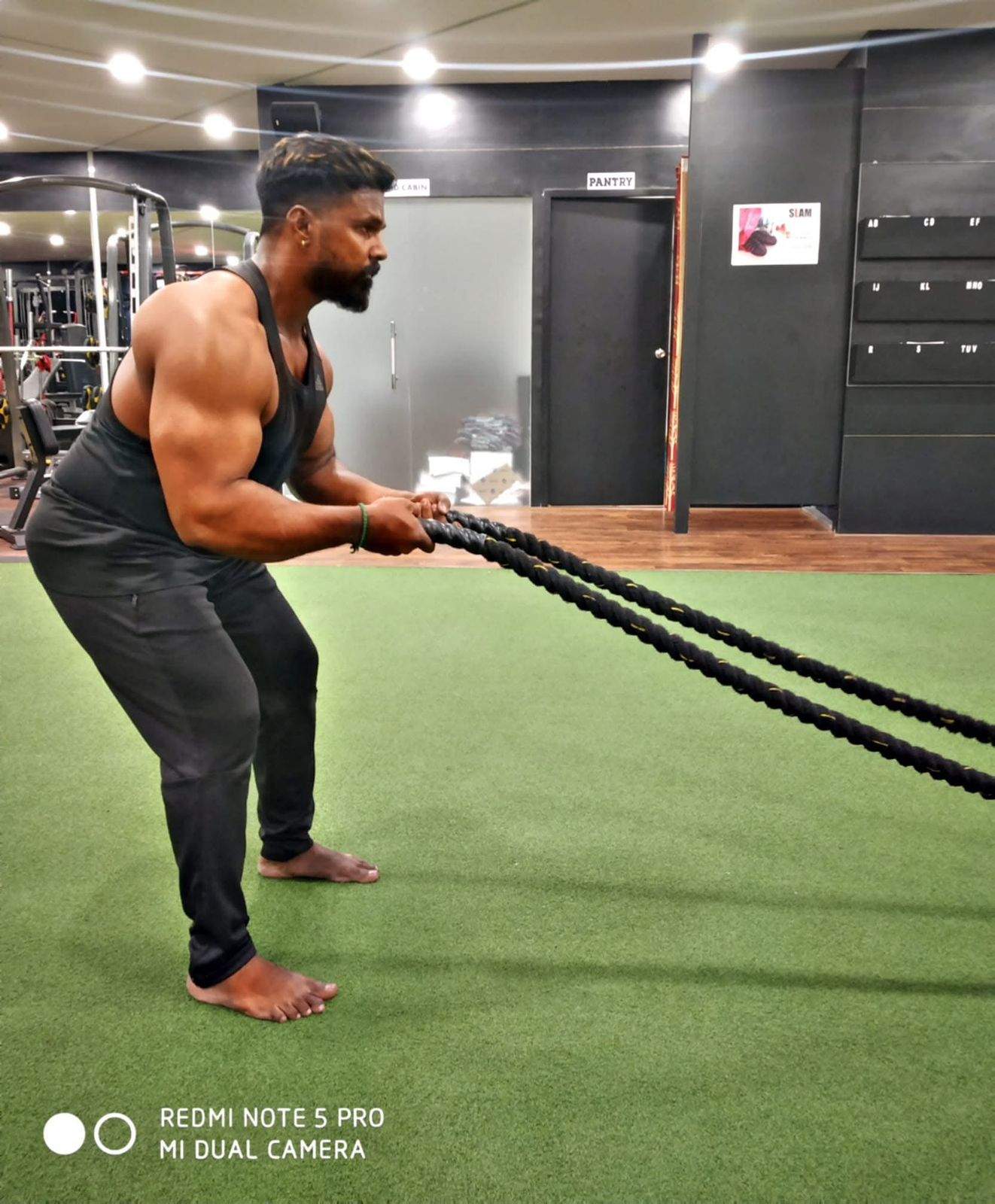 Training with battle ropes as part of a structured fitness system